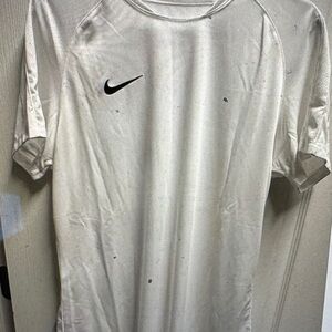 Nike Men's Classic White Tee size XL/ NWOT 617